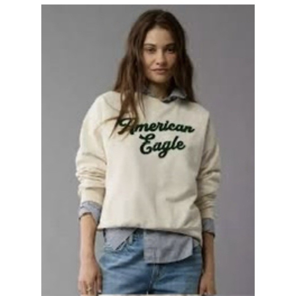 American Eagle Embroidered Logo Sweatshirt Womens XS Ivory Green Puffy Spellout‎